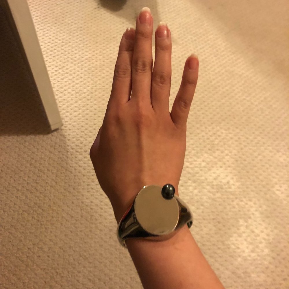 MAISON MARTIN MARGIELA SILVER CUFF W/ BLACK PEARL